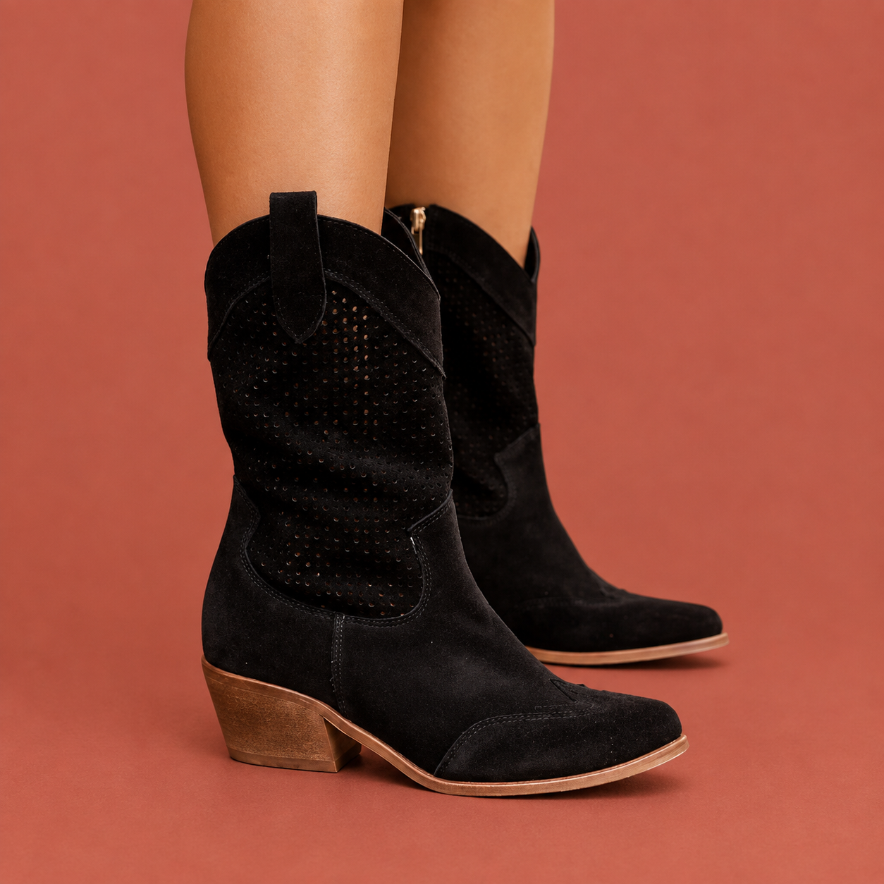 Black / 12