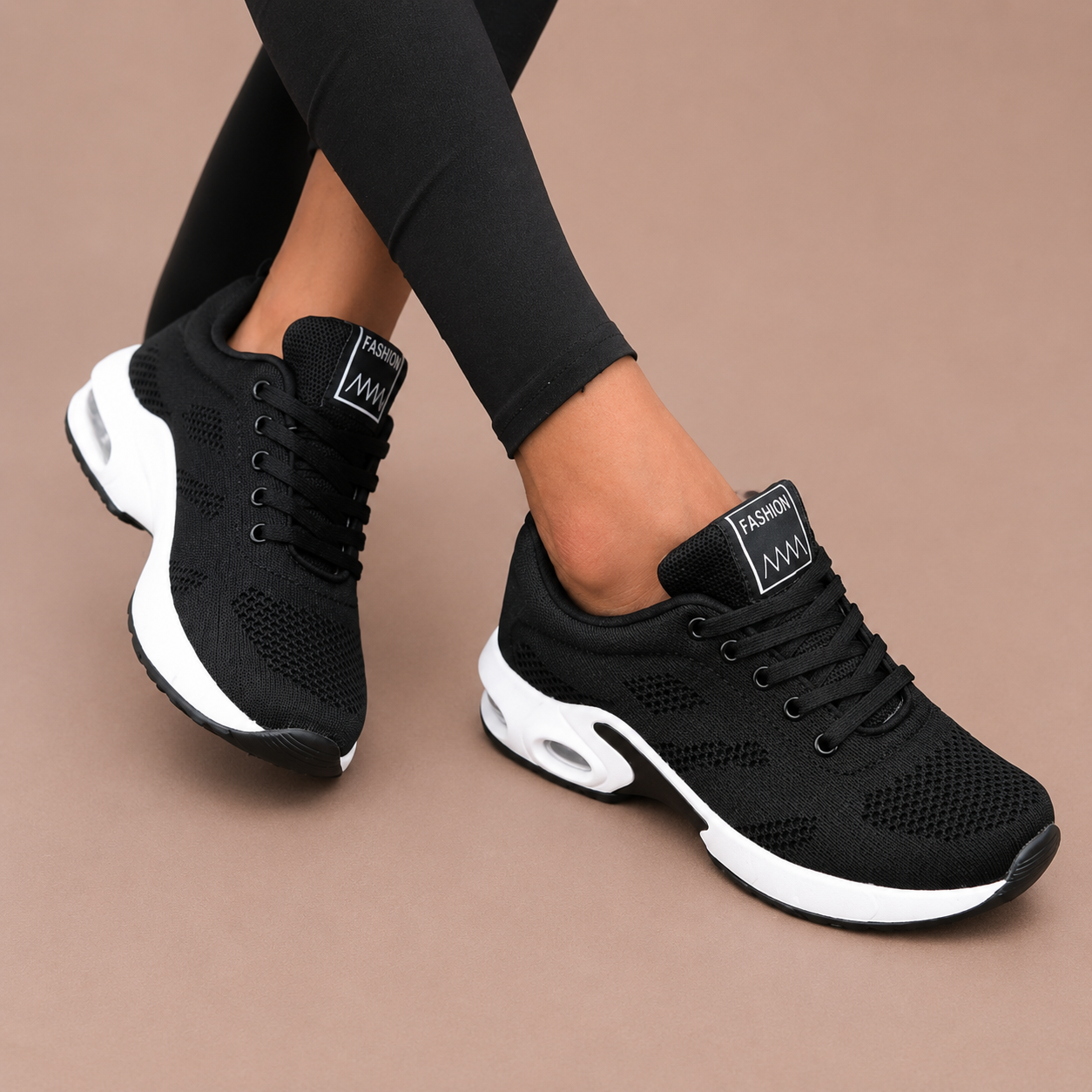 Black / 9