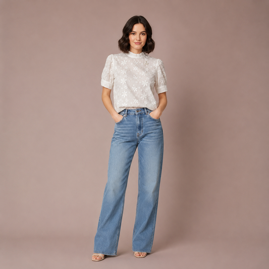 Women’s White Lace Collar Blouse