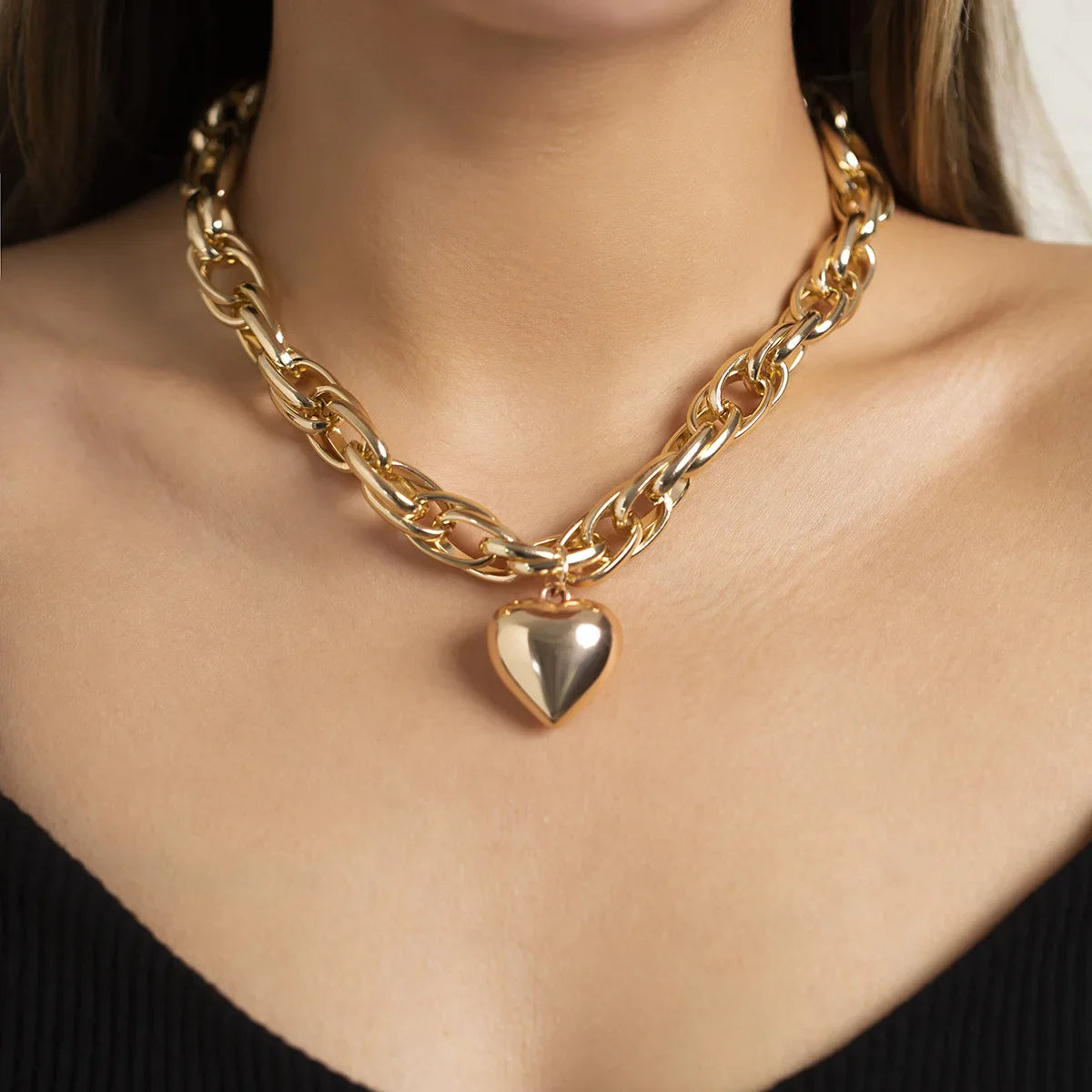 Women’s Heart Pendant Necklace